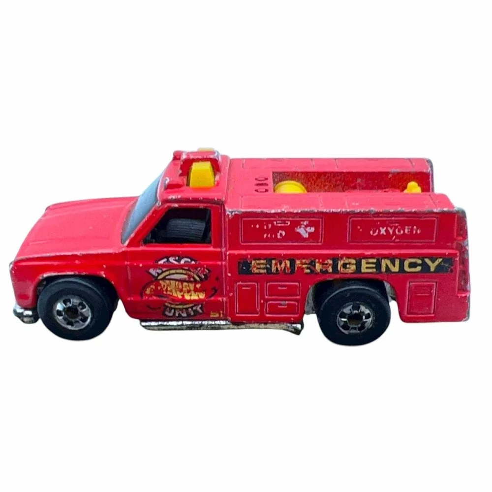 Hot Wheels‎ 1974 Emergency Unit Fire Truck Red Diecast Rescue Vehicle Malaysia